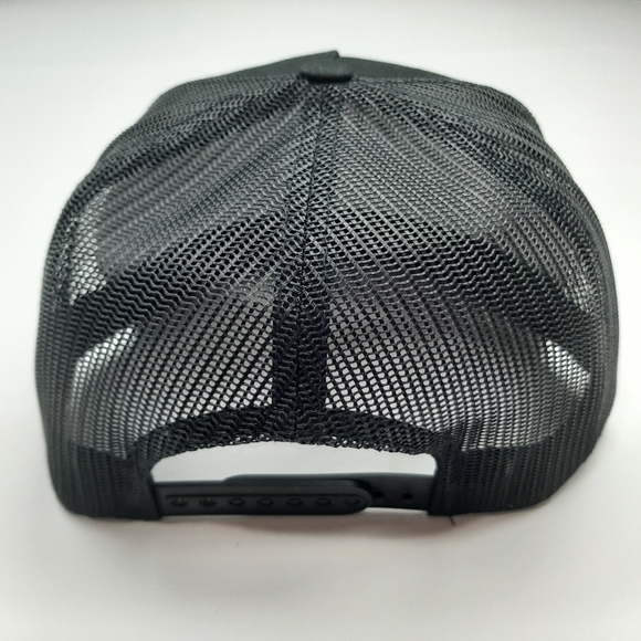 Wrangler Embroidered Vintage Patch Flat Bill Mesh Snapback Trucker Hat Cap Black - Picture 4 of 4